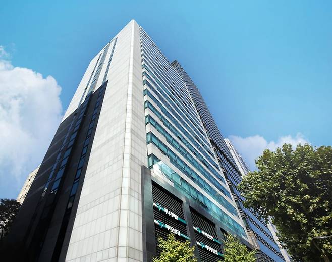 하나자산신탁이 하나오피스리츠를 통해 보유 중인 서울 역삼동 하나금융 강남사옥 전경. 하나자산신탁 제공