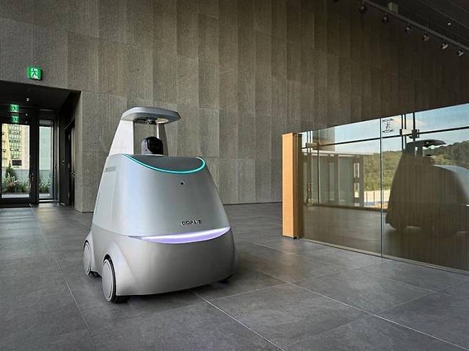 사진 : 차세대 지능형 순찰로봇