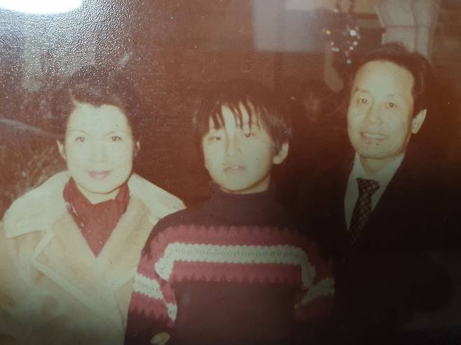 김재원 아나운서의 어릴 적 가족 사진. 김 아나운서 제공