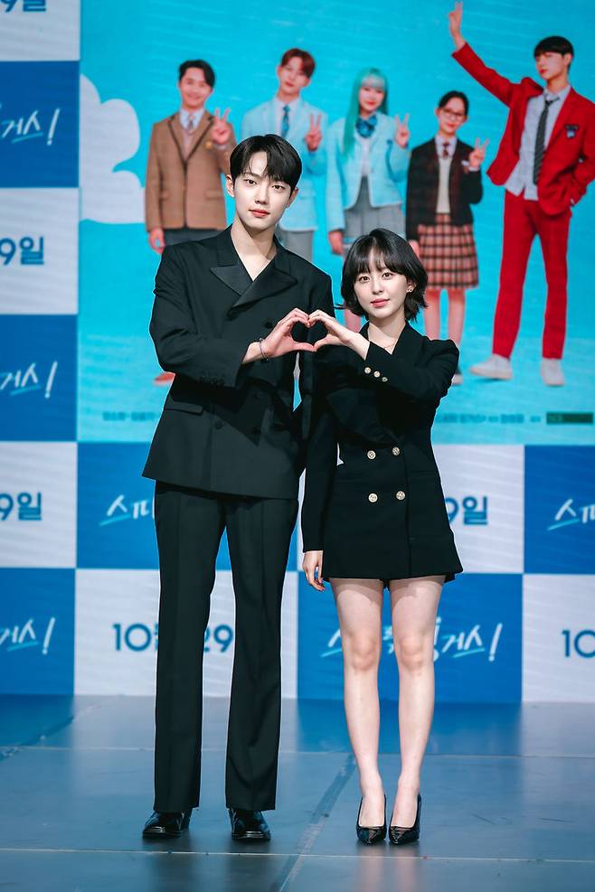 조준영(왼쪽), 박지후