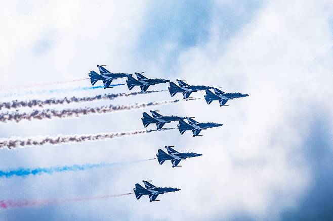 공군 블랙이글스 에어쇼. 2군단 제공