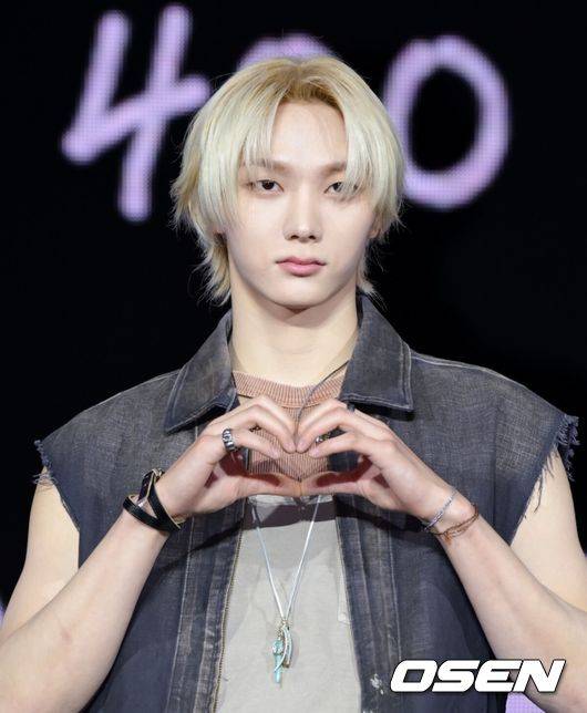 [OSEN=조은정 기자]보이넥스트도어(BOYNEXTDOOR)의 미니 5집 ‘The Action’ 미디어 쇼케이스가 20일 서울 강서구 KBS아레나에서 열렸다.  오는 20일 오후 6시 발매되는 미니 5집 ‘The Action’은 성장을 향한 열망을 녹인 앨범이다. 더 나은 내가 되겠다는 각오를 느낄 수 있다. 보이넥스트도어는 전곡 작사, 작곡에 참여해 팀의 개성을 담았다.   보이넥스트도어가 포즈를 취하고 있다. 2025.10.20 /cej@osen.co.kr