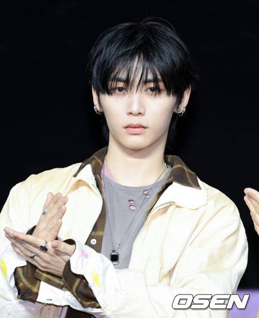 [OSEN=조은정 기자]보이넥스트도어(BOYNEXTDOOR)의 미니 5집 ‘The Action’ 미디어 쇼케이스가 20일 서울 강서구 KBS아레나에서 열렸다.  오는 20일 오후 6시 발매되는 미니 5집 ‘The Action’은 성장을 향한 열망을 녹인 앨범이다. 더 나은 내가 되겠다는 각오를 느낄 수 있다. 보이넥스트도어는 전곡 작사, 작곡에 참여해 팀의 개성을 담았다.   보이넥스트도어가 포즈를 취하고 있다. 2025.10.20 /cej@osen.co.kr