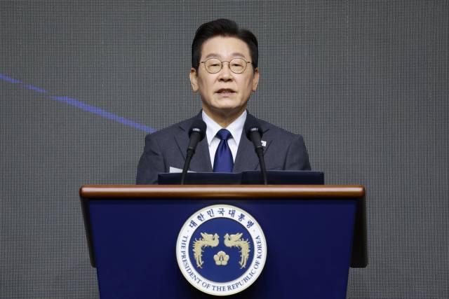 이재명 대통령이 20일 경기 고양시 킨텍스에서 열린 서울 ADEX 2025 개막식에서 축사하고 있다. 대통령실통신사진기자단