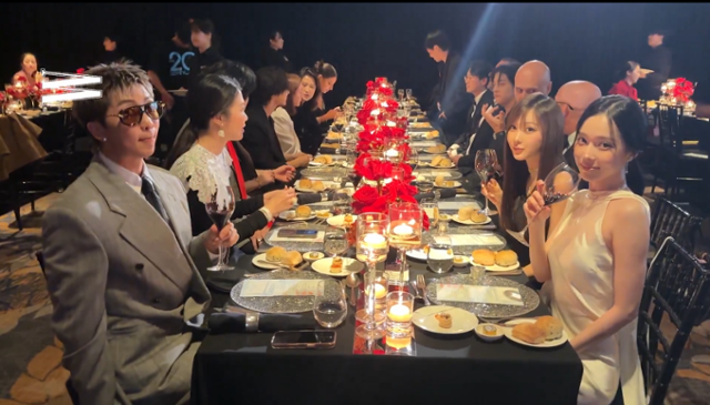 W코리아 ‘유방암 인식 향상 캠페인 : Love Your W’ 행사 당시 만찬 현장.  사진ㅣW코리아 소셜 캡처