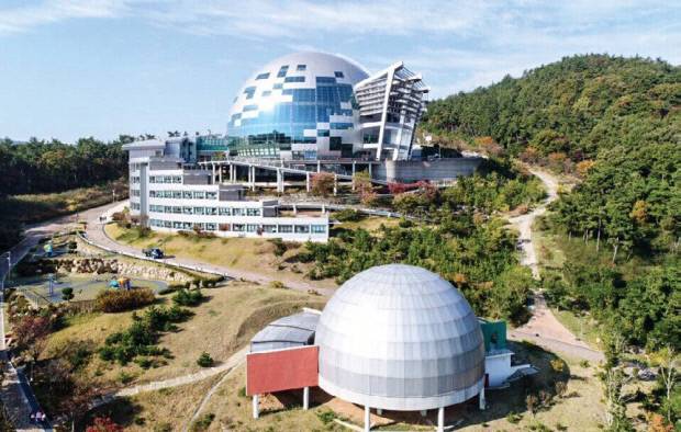 국립청소년우주센터 외관. /최현배 기자