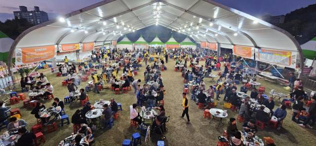 합천의 대표 미식 축제인 ‘합천황토한우축제’는 오는 24일부터 26일까지 합천군민체육공원에서 열린다. 합천군 제공