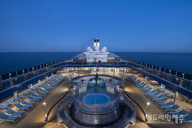 준모항 체험단이 승선할 13만 5000톤급 크루즈인 '아도라 매직시티호'. (사진=제주특별자치도)