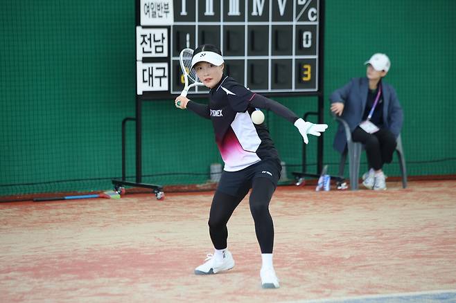 전남도청 정상희의 제106회 전국체육대회 정구 여자일반부 결승 모습. 사진/대한소프트테니스협회 제공
