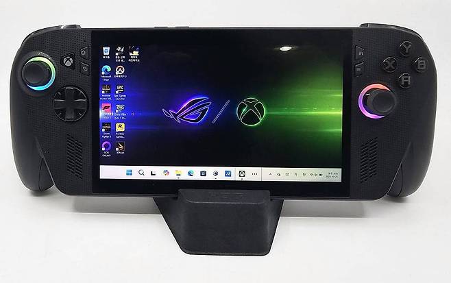 원한다면 엑스박스 앱이 아닌 일반 윈도11 인터페이스로 이용하는 것도 가능 / 출처=IT동아