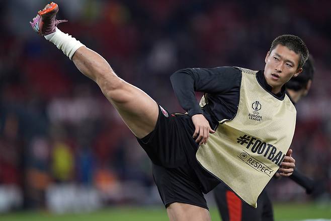 경기를 앞두고 몸을 푸는 조규성. [EPA=연합뉴스]