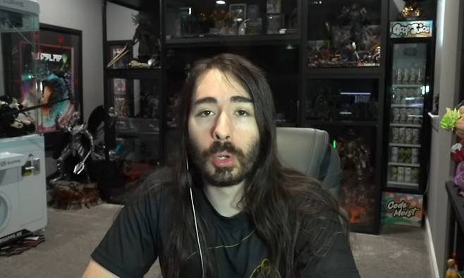 구독자 약 1730만명을 보유한 미국 유튜버가 "후원을 멈춰달라"고 당부했다./사진=유튜브 채널 'penguinz0'