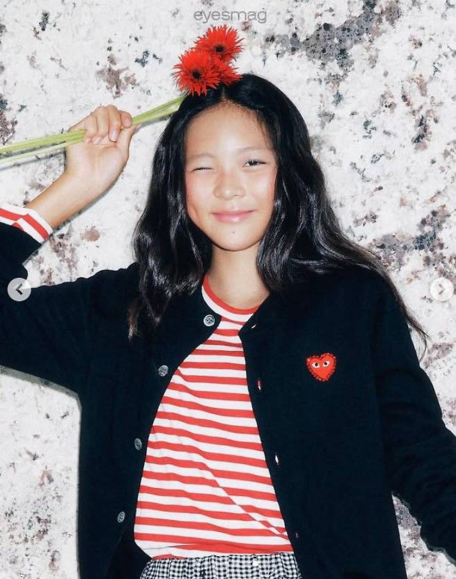 [서울=뉴시스] 추사랑. (사진=패션 매거진 아이즈매거진(eyesmag) 제공, 야노시호 인스타그램 캡처) 2025.10.21. photo@newsis.com *재판매 및 DB 금지