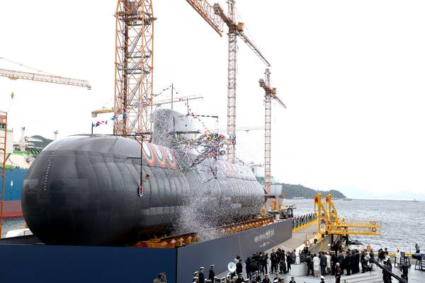 22일 한화오션 거제사업장에서 장영실함 진수식이 열리고 있다. /한화오션