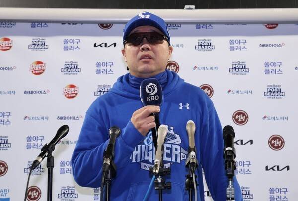 22일 오후 6시 30분 경상북도 대구 수성구의 대구삼성라이온즈파크에서 2025 신한 SOL뱅크 한국야구위원회(KBO) 포스트시즌(PS) 플레이오프(PO·5전3선승제) 4차전에서 승리를 이끈 삼성 라이온즈 박진만 감독. /사진=삼성 라이온즈