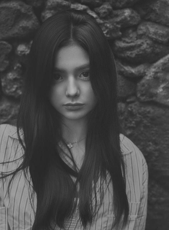 K팝 가수를 꿈꾸던 멕시코 피겨 유망주 아이사가 지난 18일 싱글 'Skate to Stage'를 발매하고 데뷔했다. /미나리엔터