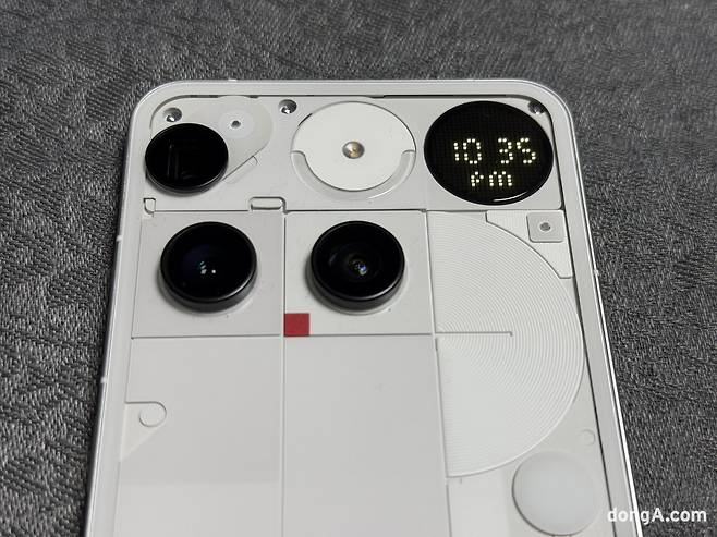 다양한 글리프 매트릭스(Glyph Matrix).