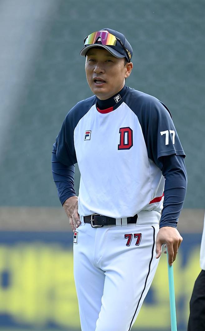 일본 프로야구 요미우리에서 4번 타자로 활약했던 이승엽 전 두산 감독이 요미우리 가을 캠프에 임시 코치로 합류한다. 동아일보 DB