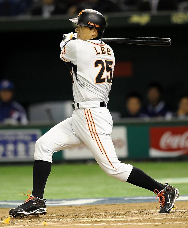 요미우리 4번 타자 시절의 이승엽 전 두산 감독. 뉴시스