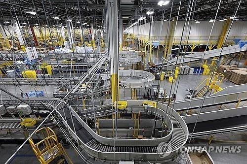 아마존 물류센터 모습. EPA 연합뉴스