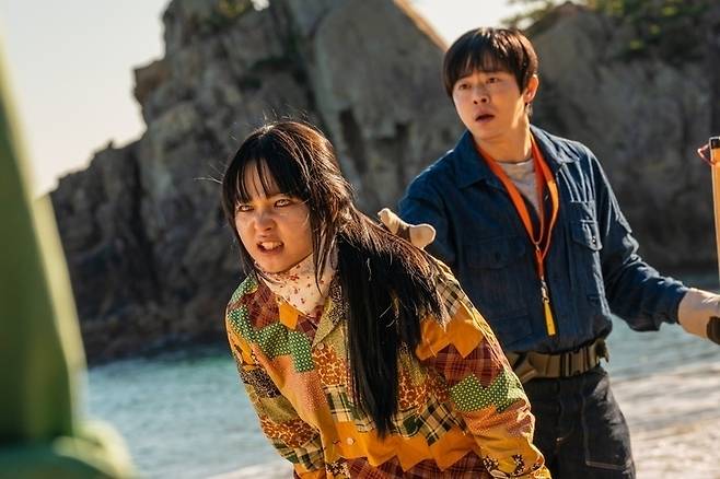 "My Daughter is a Zombie" starring Choi Yu-ri (left) and Jo Jung-seok (Next Entertainment World)