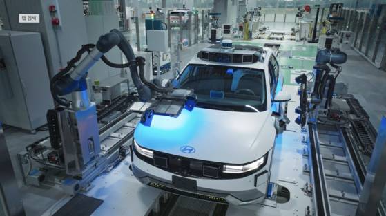 Hyundai Motor's Ioniq 5 robotaxi, developed by Motional, is being manufactured at the automaker's plant in Singapore. [HYUNDAI MOTOR]