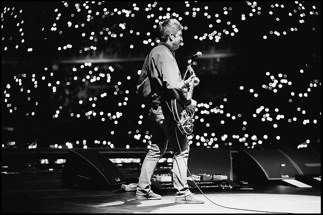 Oasis' Noel Gallagher performs during its ″Oasis Live '25″ world tour at Goyang Stadium in Gyeonggi on Oct. 21. [LIVE NATION KOREA]
