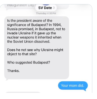 캐럴라인 래빗 백악관 대변인이 허핑턴포스트 백악관 출입기자 S.V. 데이트와 나눈 대화. 래빗 X