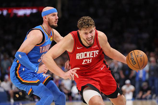 [오클라호마시티=AP/뉴시스]미국프로농구(NBA) 휴스턴 로키츠의 센터 알페렌 셍귄. 2025.10.22.