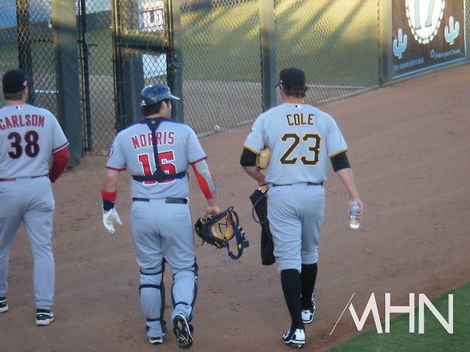 (지난 2011년 AFL에서 뛰었던 게릿 콜(오른쪽). 지금은 뉴욕 양키스 소속의 메이저리그 최고 투수로 성장했다)