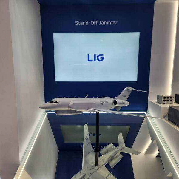 LIG넥스원의 전자전기 전시물. 한양경제 하재인