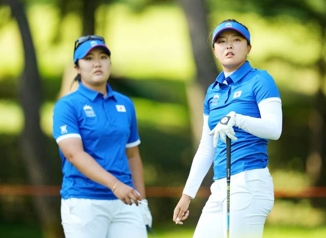 무승부를 기록한 유해란(왼쪽)과 고진영. 사진 제공=LPGA