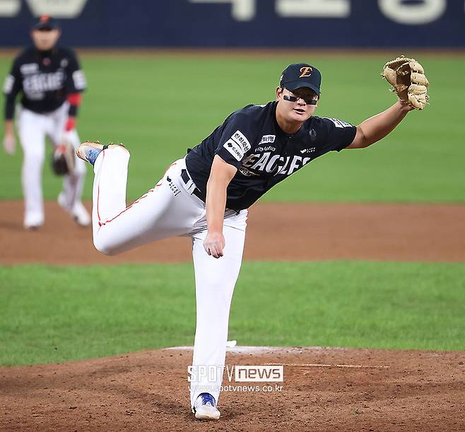 ▲ 구위 및 멘탈 회복 여부가 관심을 모으고 있는 김서현 ⓒ곽혜미 기자