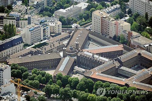 사르코지 전 대통령이 수감된 파리 상테 교도소 [AFP 연합뉴스 자료사진. 재판매 및 DB 금지]