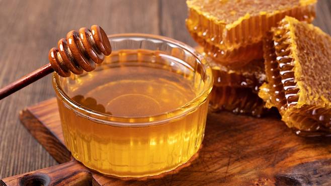 천연 감미료 꿀, 다양한 건강 효능이 있지만, 과도한 섭취는 주의해야 한다｜출처: 클립아트코리아