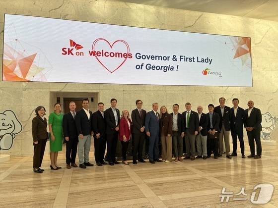 브라이언 켐프 미국 조지아 주지사 일행은 24일 오전 서울 종로구 SK서린사옥을 방문했다.(조지아주 제공)