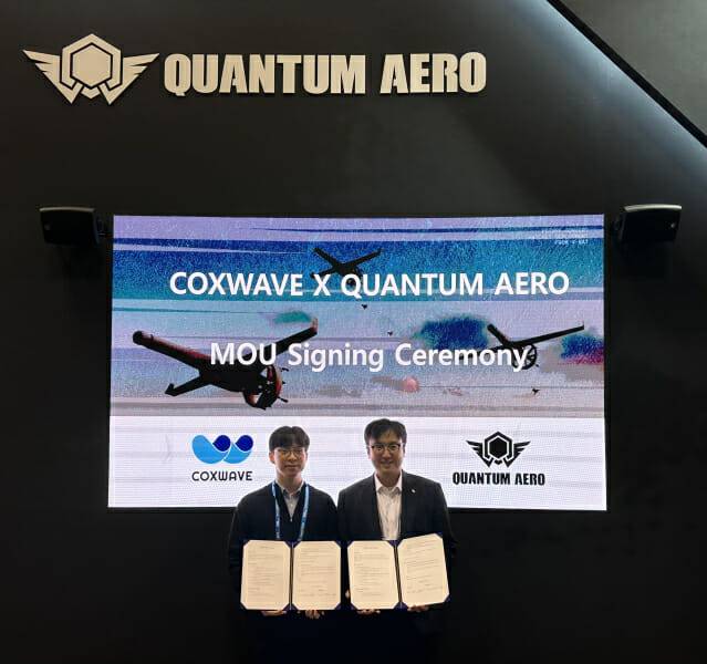 김주원 콕스웨이브 대표(왼쪽), 전동근 퀀텀에어로 전동근 의장 (사진=퀀텀에어로)