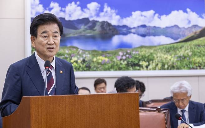 정동영 통일부 장관이 지난 14일 국회에서 열린 통일부 국정감사에 출석해 기관 보고를 하고 있다. /사진=연합뉴스