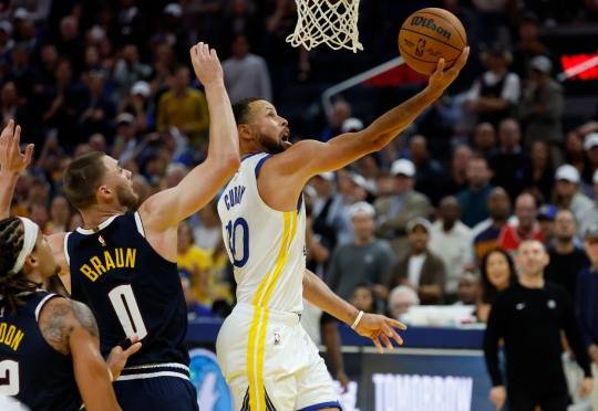 공격하는 골든스테이트 스테픈 커리. 사진[EPA=연합뉴스]