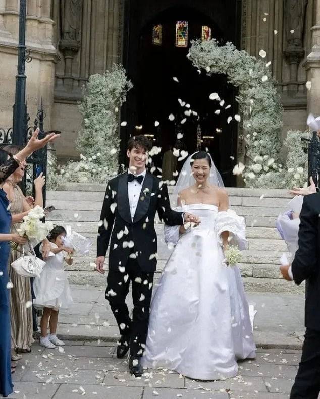 션 태핀 드 지방시와 정다혜씨 결혼식. 정다혜씨 인스타그램 캡처