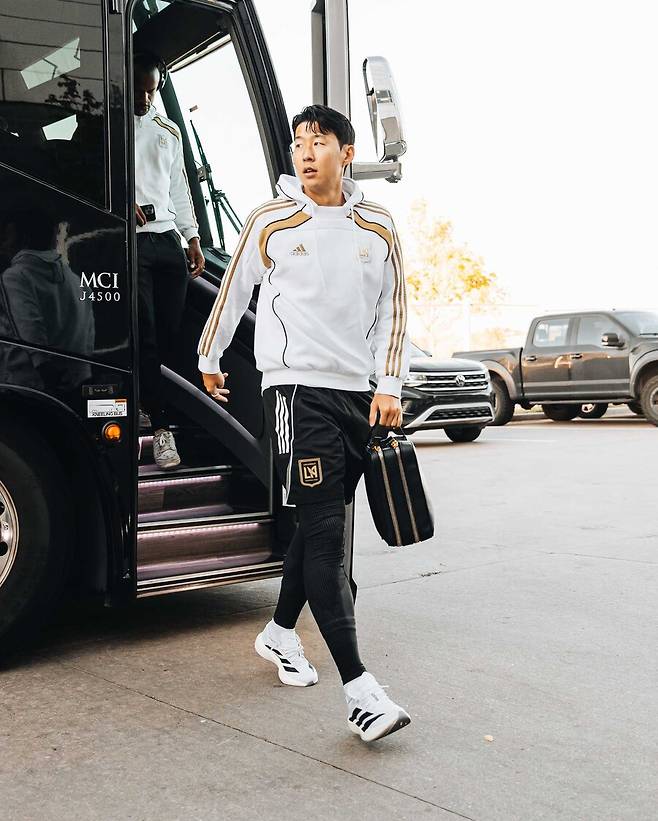 ▲ 단 10경기이지만 짧은 시간 동안 손흥민은 미국 무대의 공기를 완전히 바꿔놓았다. 33세 신인이라는 표현을 넘어 MLS 신인상 후보가 전혀 어색하지 않은 이유다. ⓒ LAFC