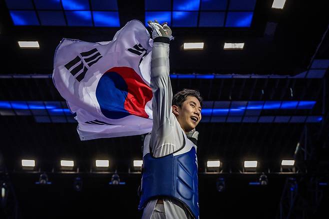 남자 87㎏초과급에서 우승한 후 세리머니 하는 강상현. [세계태권도연맹 제공. 재판매 및 DB 금지]