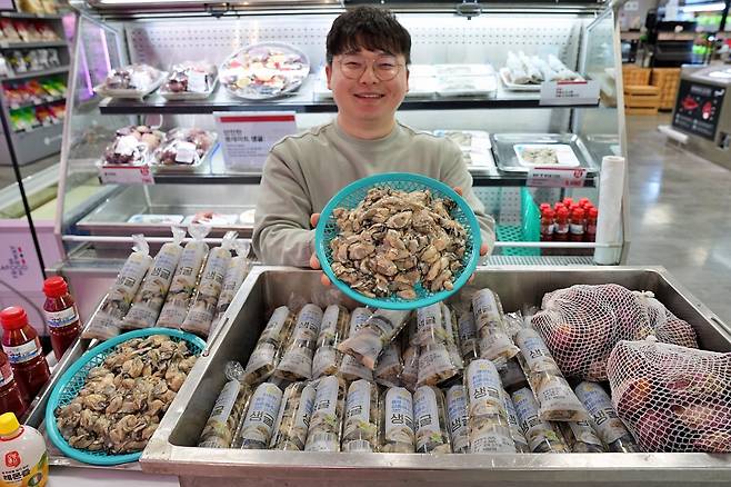 2025년산 생굴(롯데마트 제공).