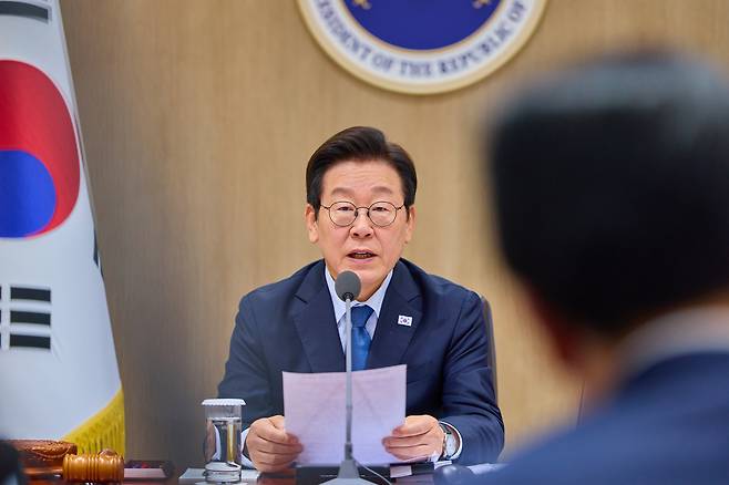 이재명 대통령이 지난 21일 서울 용산 대통령실에서 열린 제46회 국무회의에서 발언하고 있다. 사진 대통령실