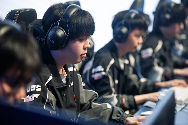 TES 선수단. 라이엇 게임즈 제공