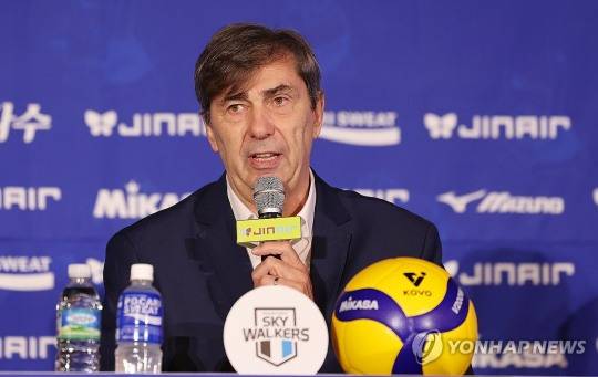 현대캐피탈 필립 블랑 감독 / 사진=연합뉴스