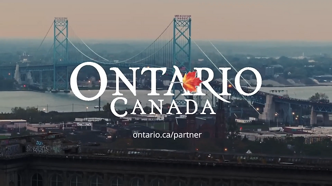 캐나다 TV 광고의 한 장면. 관세를 비판하기 위한 이 광고는 온타리오주 지원으로 만들어졌다. 캐나다 TV 광고 캡처