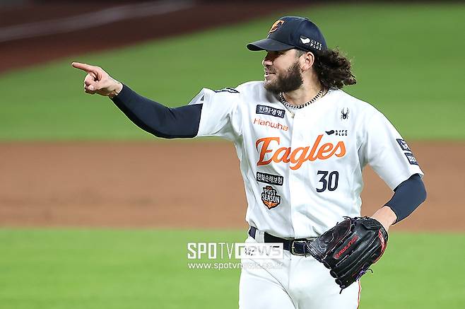 ▲ 메이저리그 스카우트들은 폰세가 빅리그에서 선발로도 뛸 수 있는 선수라고 보는 등 큰 관심을 보이고 있다 ⓒ곽혜미 기자