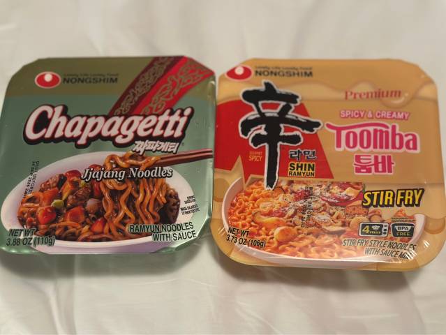 미국에서 판매 중인 짜파게티와 신라면 투움바 컵라면/사진=정혜인 기자 hij@