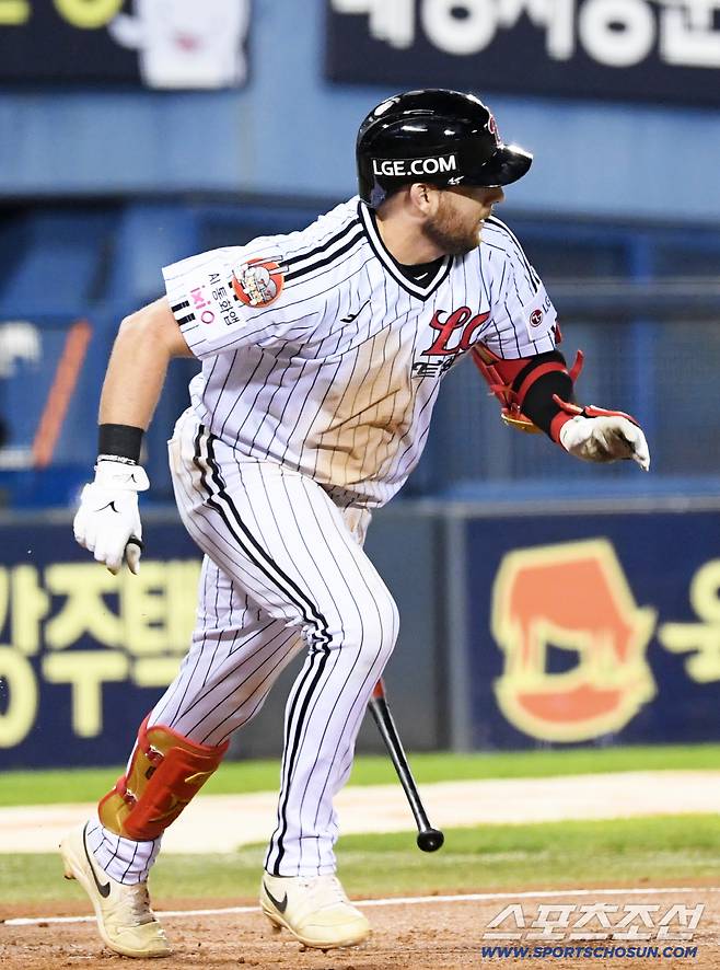 1일 잠실구장에서 열린 LG 트윈스와 NC 다이노스의 경기. LG 오스틴이 타격을 하고 있다. 잠실=박재만 기자 pjm@sportschosun.com/2025.10.01/